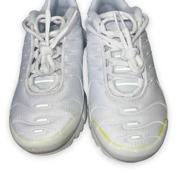 Nike Air Max Plus GS 'White Metallic Silver' AR1852-100 Youth 4.5 Women's 6 - Picture 12 of 12